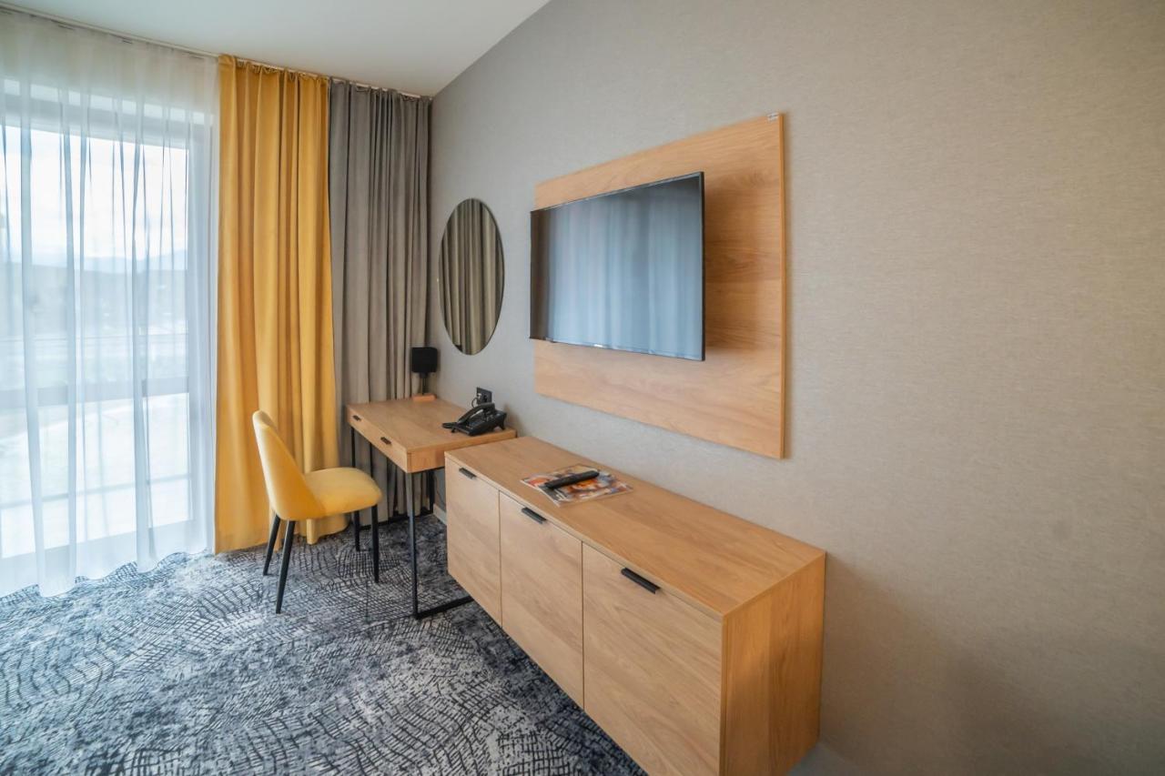 Lux Apartman V Hoteli Akvamarin Bešeňová 外观 照片