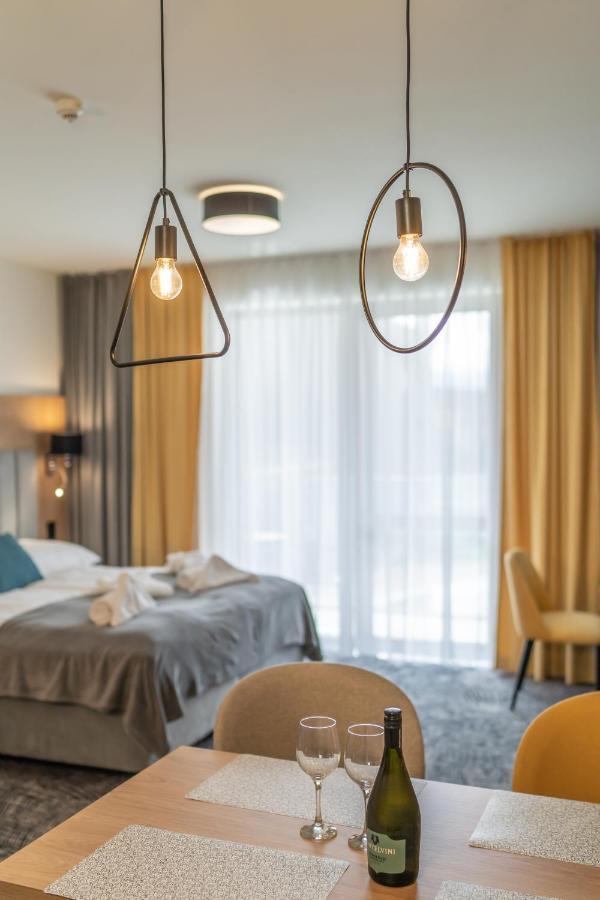 Lux Apartman V Hoteli Akvamarin Bešeňová 外观 照片