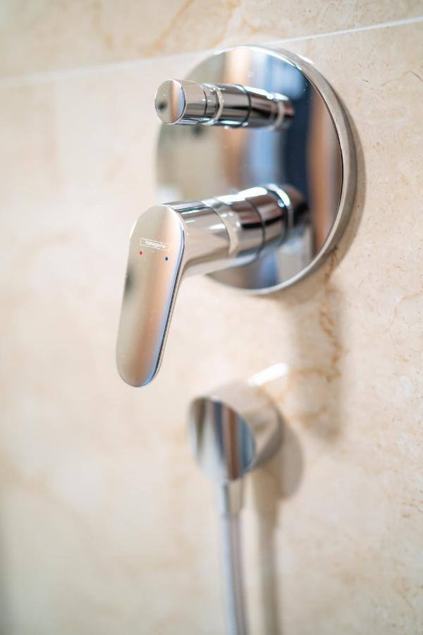 Lux Apartman V Hoteli Akvamarin Bešeňová 外观 照片