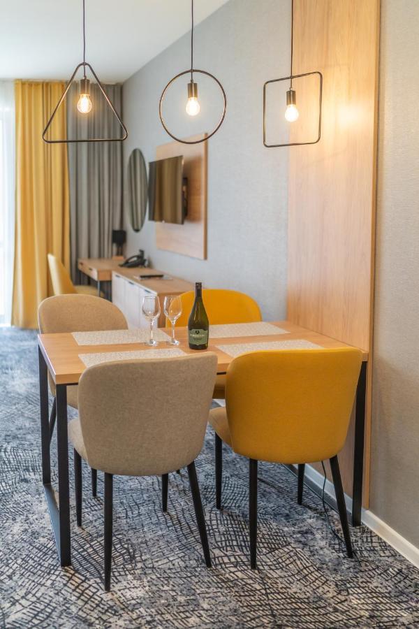 Lux Apartman V Hoteli Akvamarin Bešeňová 外观 照片